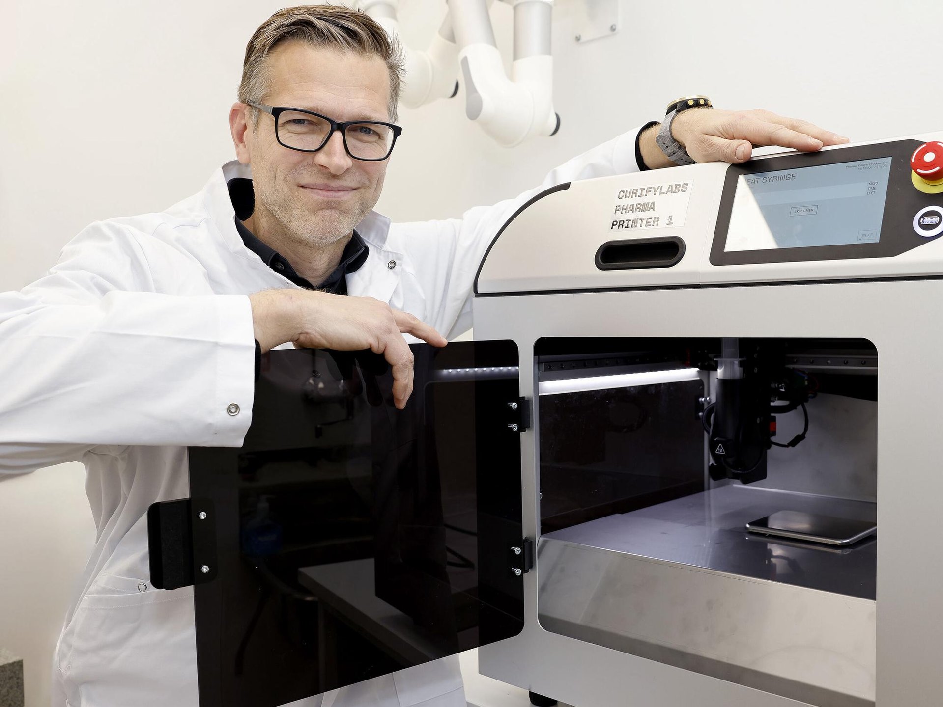 <span id="hs_cos_wrapper_name" class="hs_cos_wrapper hs_cos_wrapper_meta_field hs_cos_wrapper_type_text" style="" data-hs-cos-general-type="meta_field" data-hs-cos-type="text" >Niklas Sandler Topelius has brought 3D printing of medications to pharmacies – "This has been a major effort"</span>