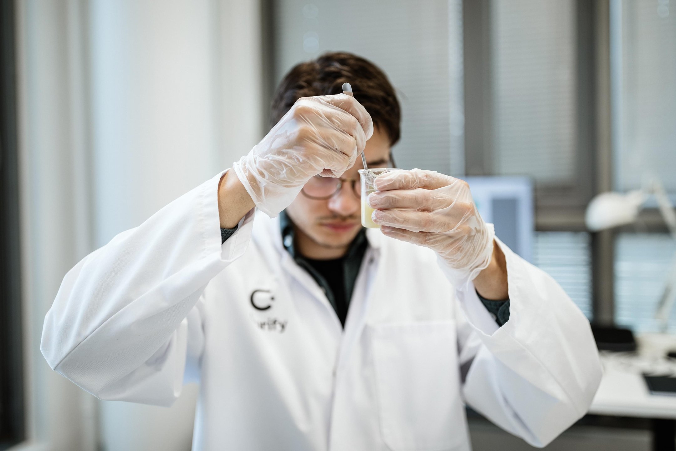 <span id="hs_cos_wrapper_name" class="hs_cos_wrapper hs_cos_wrapper_meta_field hs_cos_wrapper_type_text" style="" data-hs-cos-general-type="meta_field" data-hs-cos-type="text" >Wie der 3D-Druck patientenindividuelle Arzneimittelherstellungen revolutioniert</span>